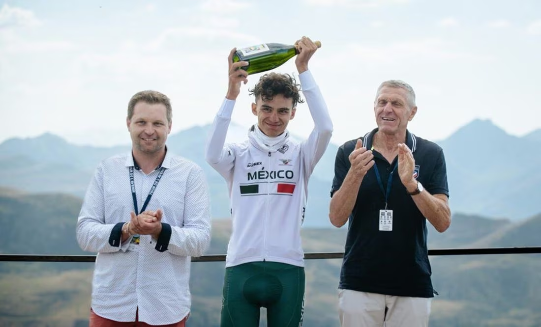 El ciclista mexicano Isaac del Toro hace historia y conquista la sexta etapa del Tour de Francia sub-23