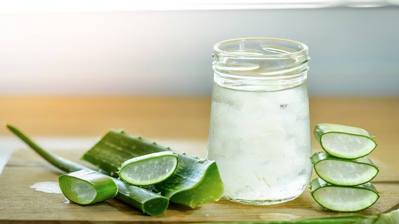 ¿Cuáles son los beneficios del aloe vera y para qué sirve tomarla en ayunas?
