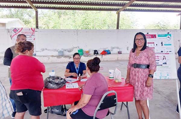 Realizan en ejidos jornadas de Salud