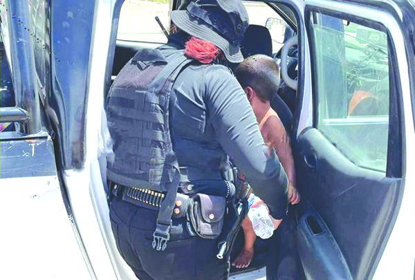 Vuelven con sus padres los 2 niños resguardados
