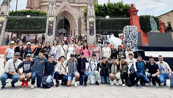 Proyecta San Buena su herencia gracias al ballet folclórico Meztli