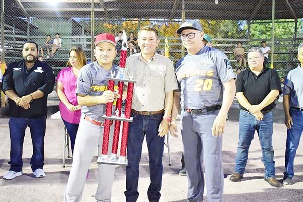 Inicia en San Buenaventura Liga 41 de Softbol Nocturno