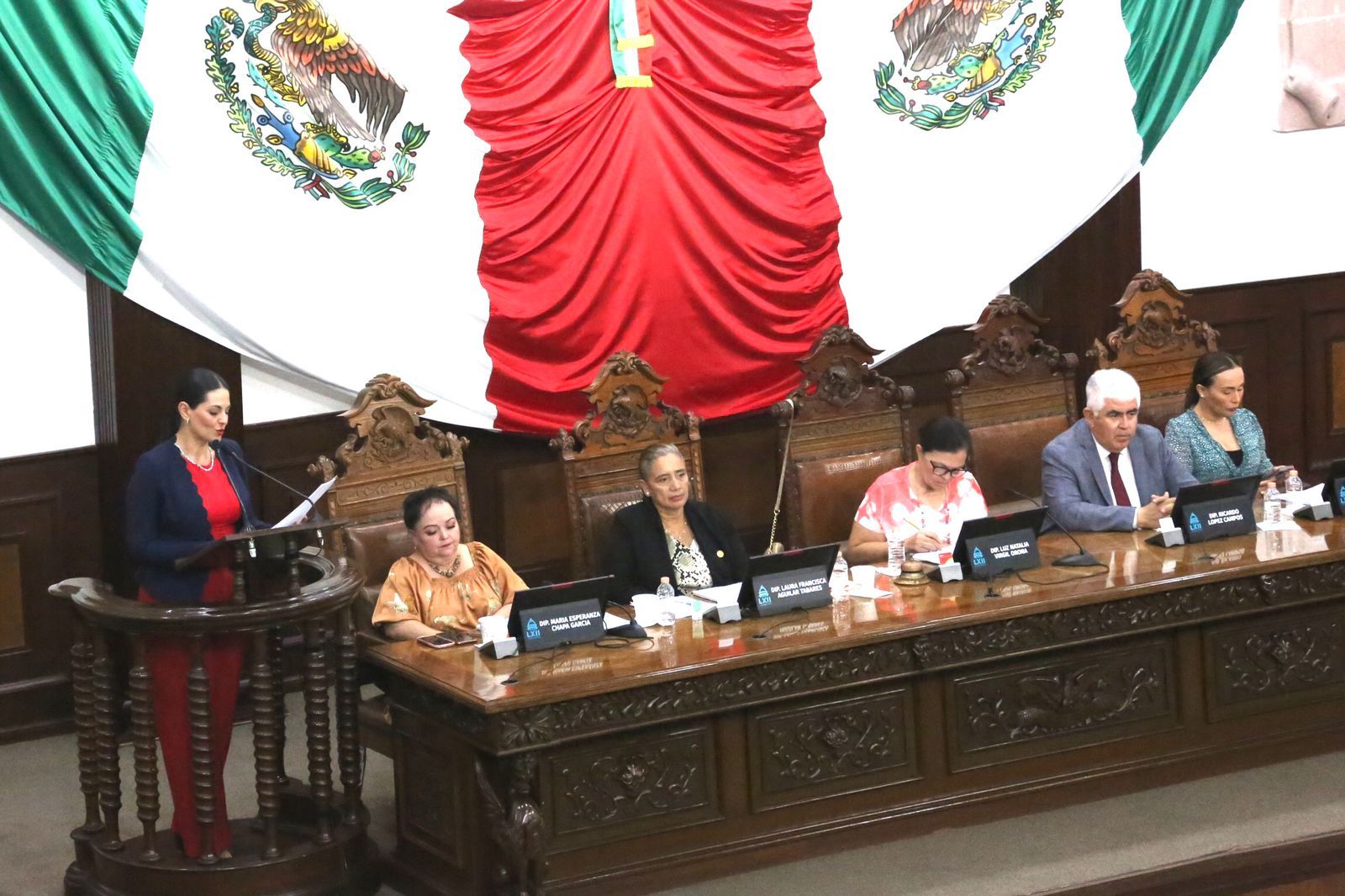 Reconoce Congreso el “Día del Locutor”