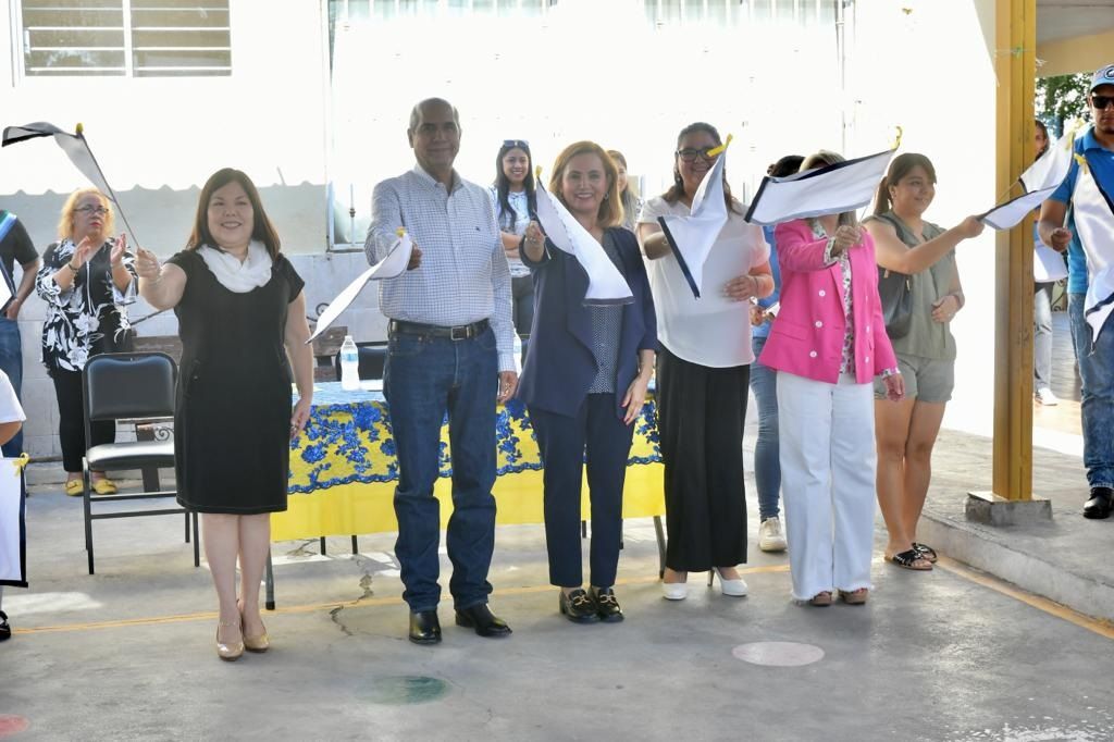 Celebran el aniversario de kínder Adolfo López