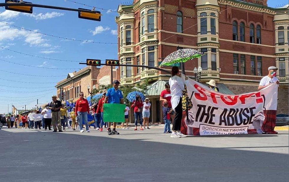 Exigen activistas el cese del Operativo `Lone Star´ Protesta Red Fronteriza a favor de los migrantes