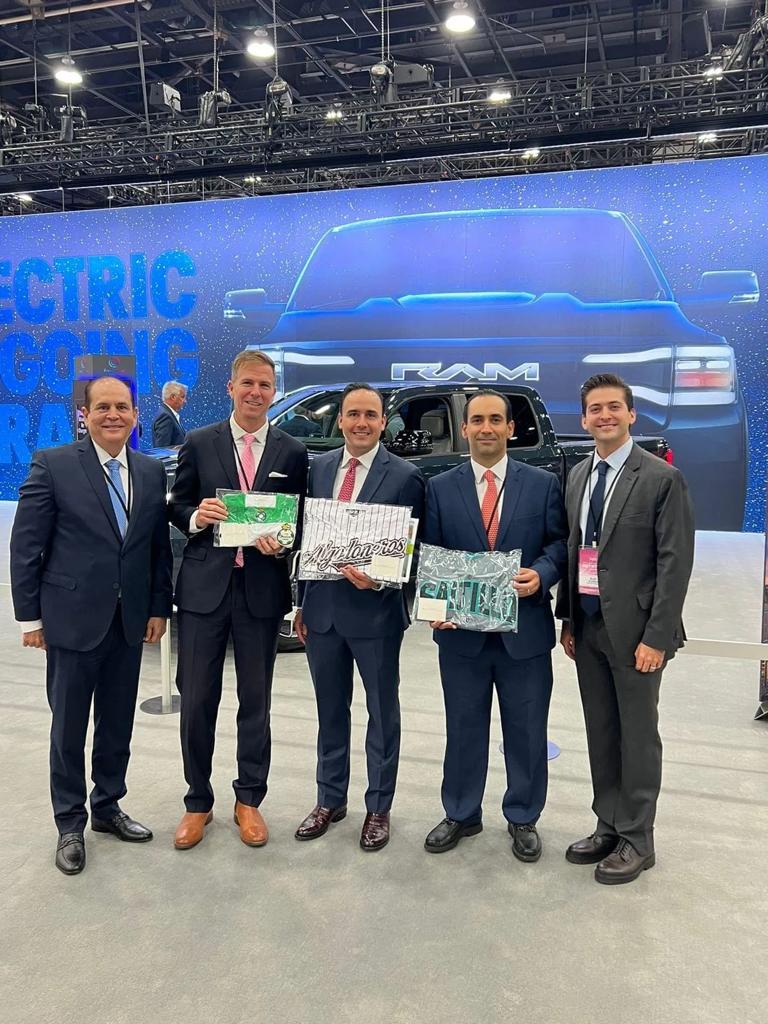 Impulsa Manolo a Coahuila en Auto Show Detroit 2023