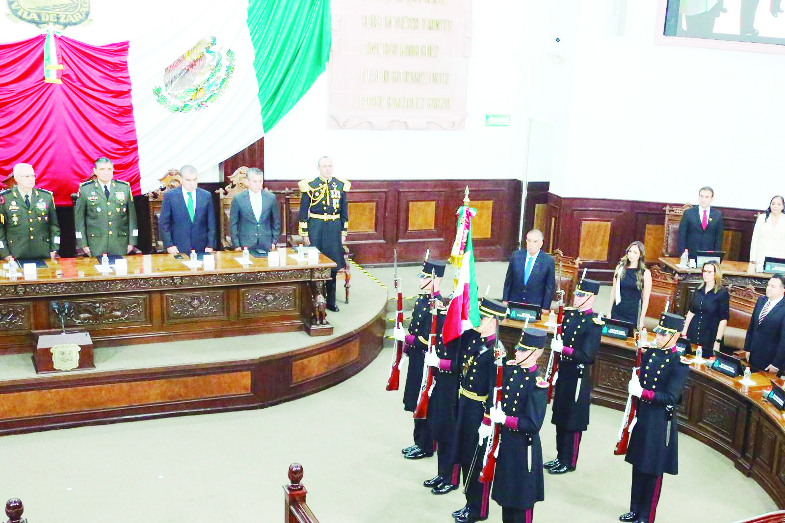 Plasman en Muro de Honor: “2023, Bicentenario del H.Colegio Militar”