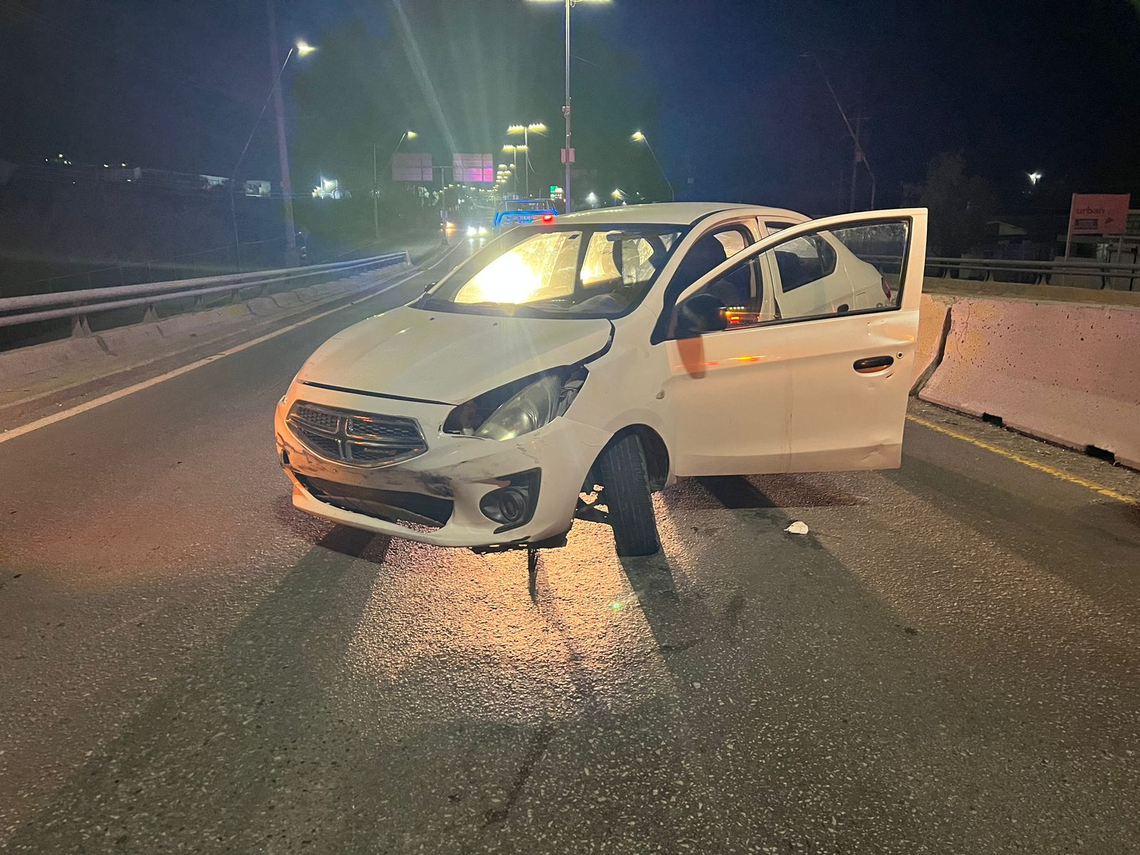 Joven alcoholizado choca en el bulevar