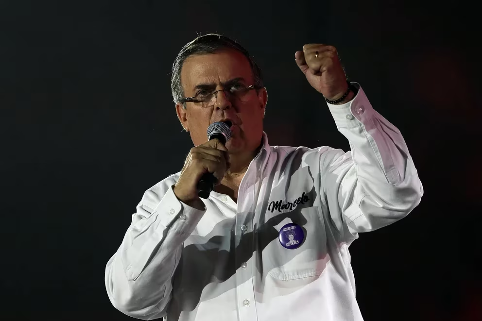 Marcelo Ebrard acusa incidencias en la encuesta de Morena y pide la reposición del proceso