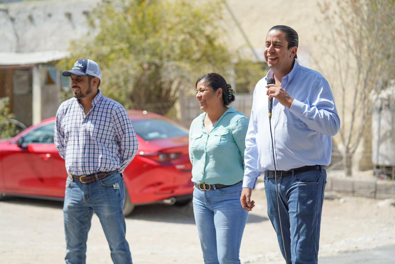 Agradecen a Chema, familias de San Gregorio pavimentación de acceso a la comunidad
