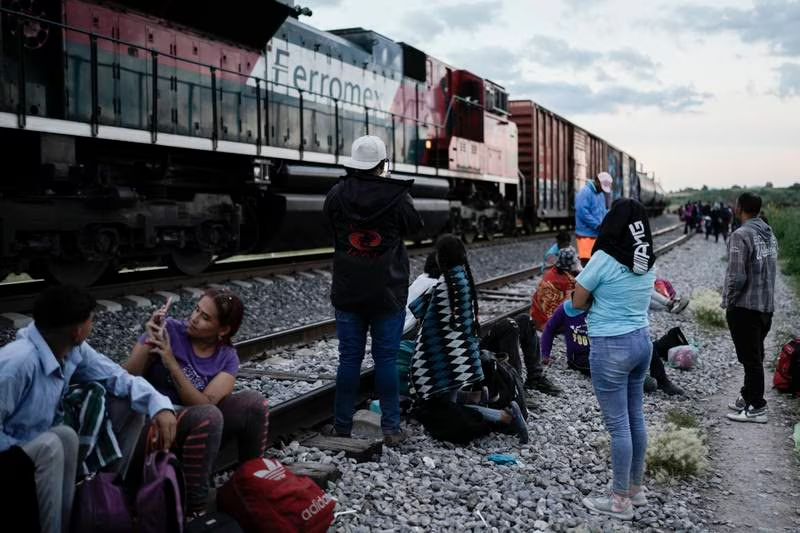 Ola de migrantes que ‘paralizó’ trenes en México comienza desde América Central