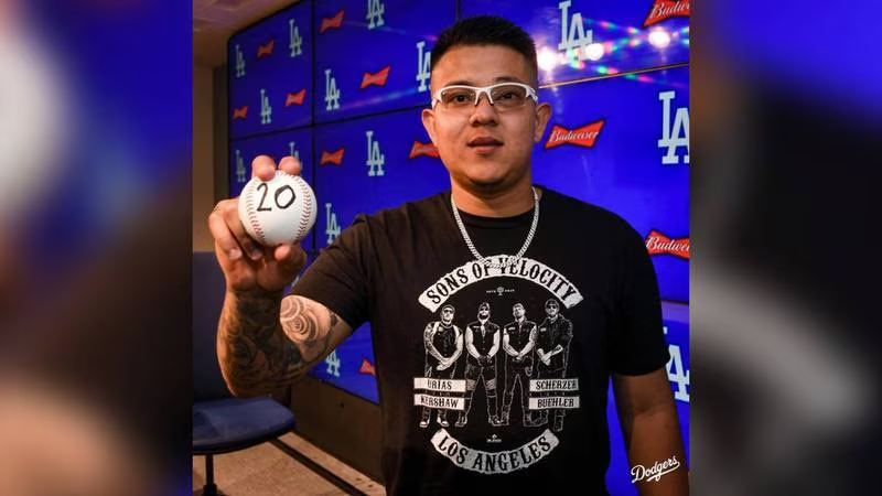 Julio Urías, pitcher mexicano de los Dodgers, es detenido por violencia doméstica