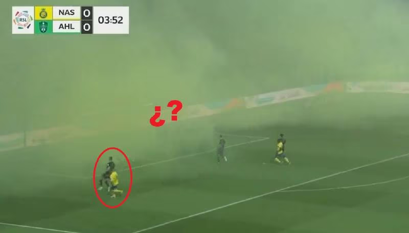 ¡El portero estaba a ciegas! Cristiano aprovecha bengala de humo en portería y marca ¿GOLAZO?