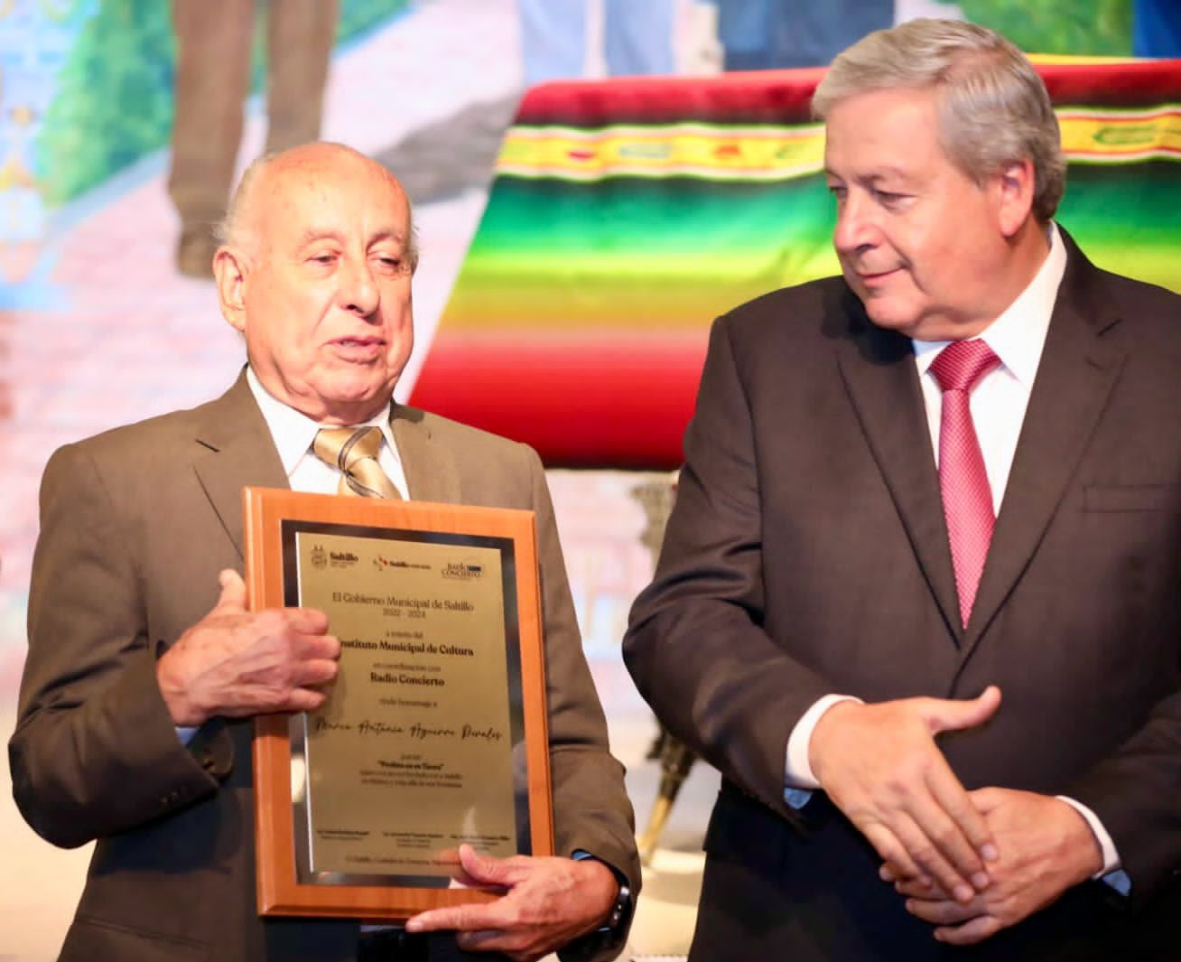 Reconocen a Marco Antonio Aguirre; con talento y voz, es Profeta en su Tierra
