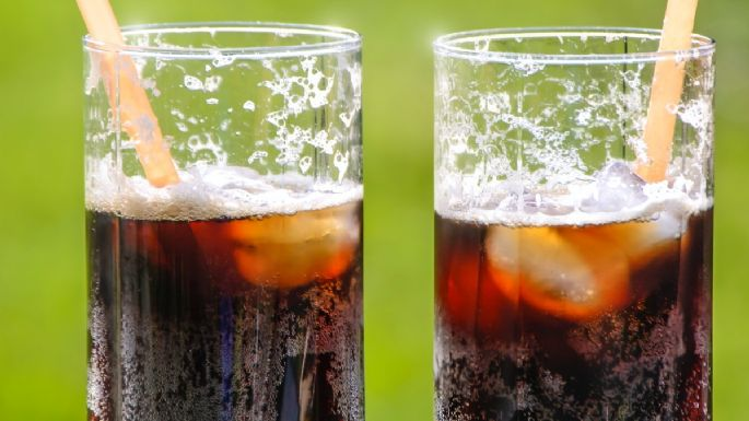 ¿Por qué no es saludable consumir refresco de cola todos los días? Estos son los efectos negativos a tu cuerpo