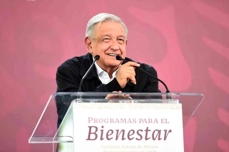 Pensión del Bienestar: AMLO buscará que se entregue cada mes y ‘si podemos, quincenal’
