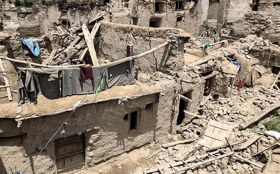 Más de 2 mil muertos en Afganistán tras cuatro devastadores terremotos