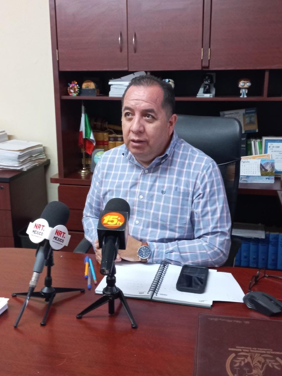 Suspenden y “aseguran” a 2 elementos de la AIC