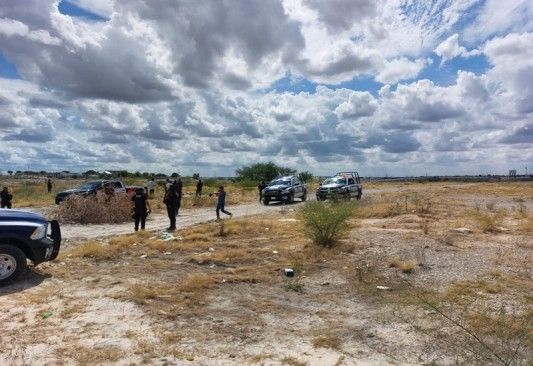 Localizan a un hombre sin vida en predio baldío