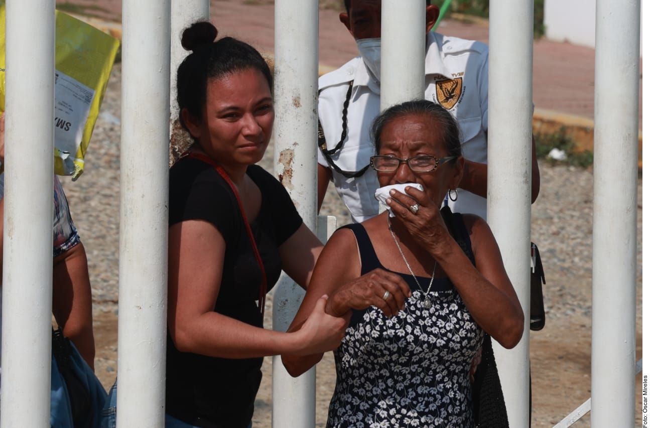 Denuncian en Acapulco Se llevan cuerpos en taxi o carretillas