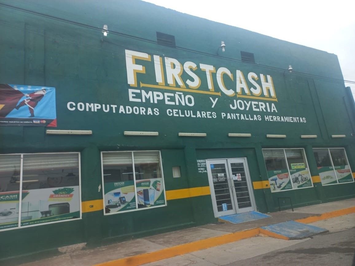 Sigue investigación por robo a casa de empeño
