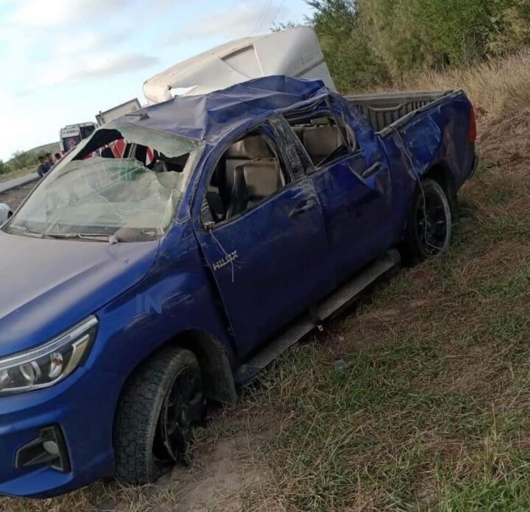 Vuelca camioneta del “Penco” Leandro Ríos