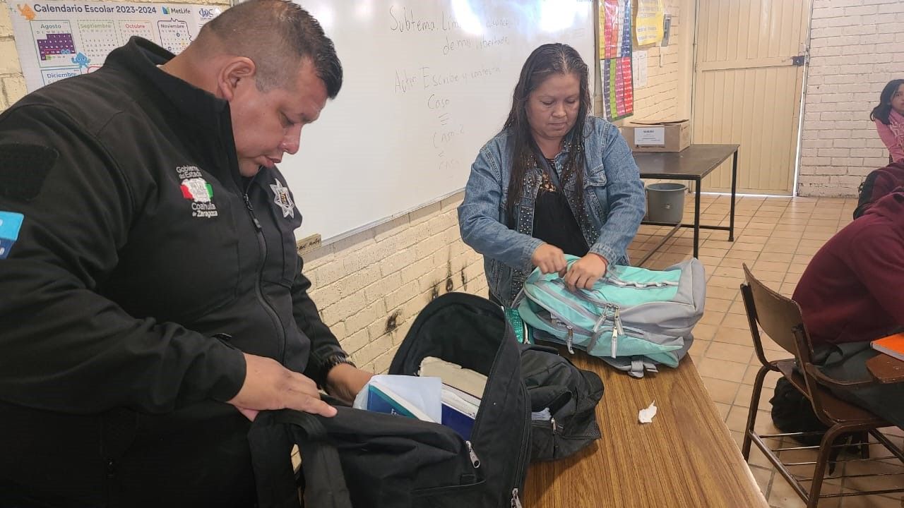 “Operativo Mochila”en la Secundaria 68
