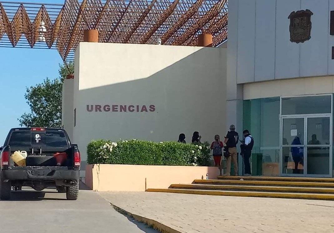 Agrede borracho con machete a su pareja