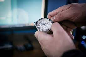 Se atrasa reloj de celulares y tabletas