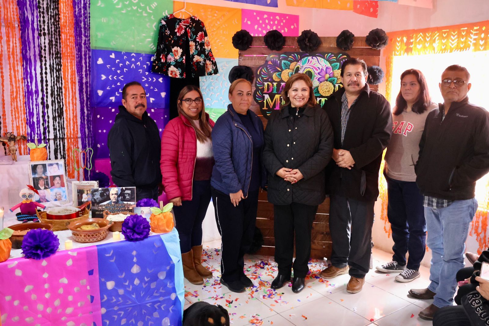 Presentan exposición de altares de muertos