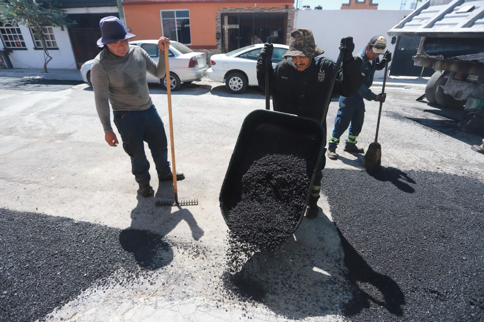 En una semana reparan mil 658 baches en Saltillo