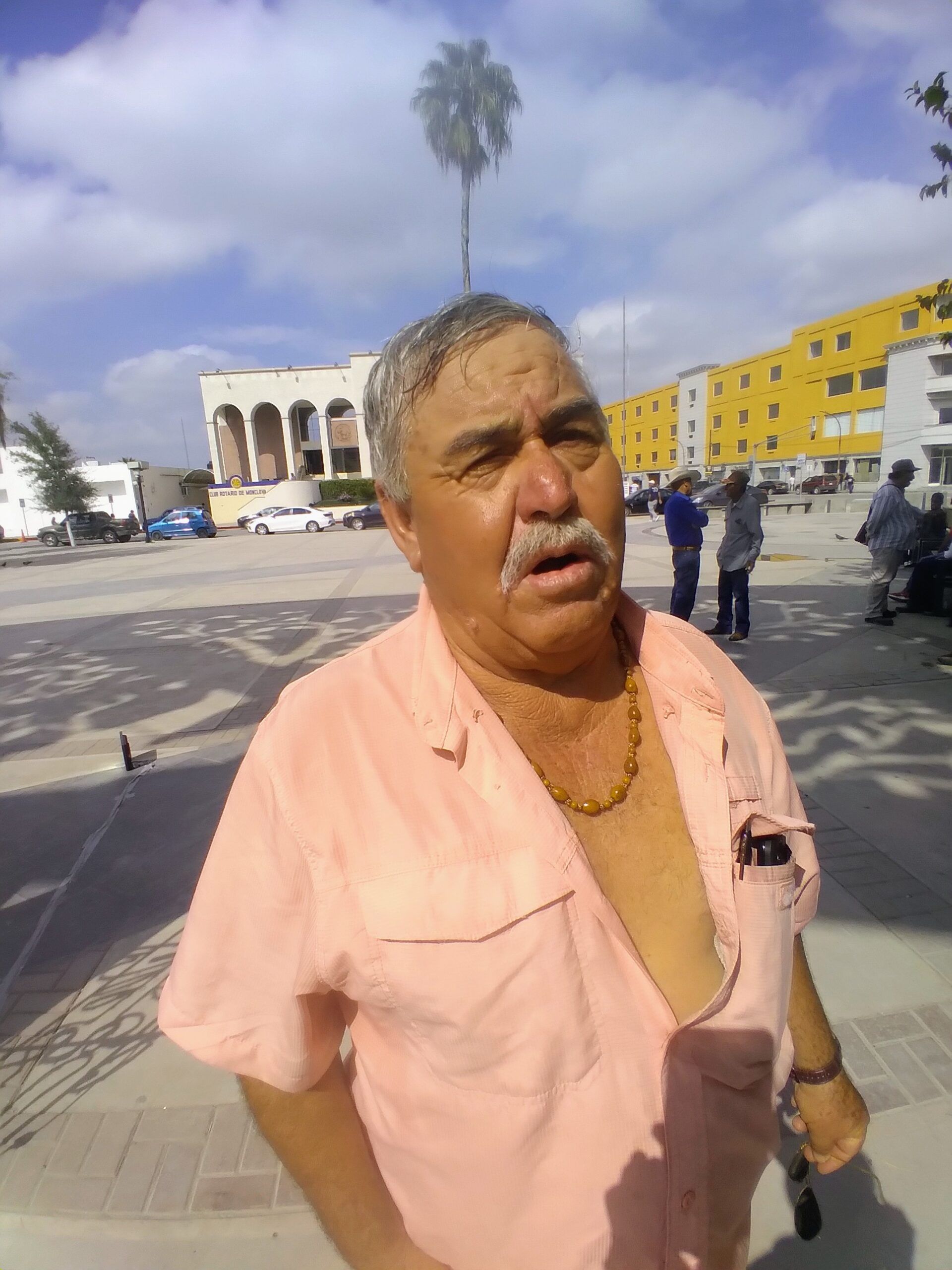 Duele ver partir a obreros para mantener a su familia