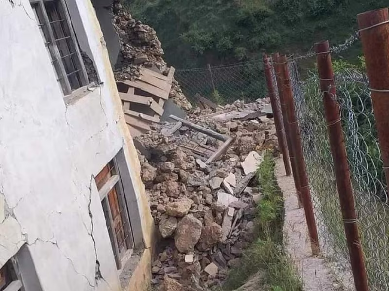 5 sismos consecutivos de hasta 6.2 de grados sacuden India, Nepal y Afganistán