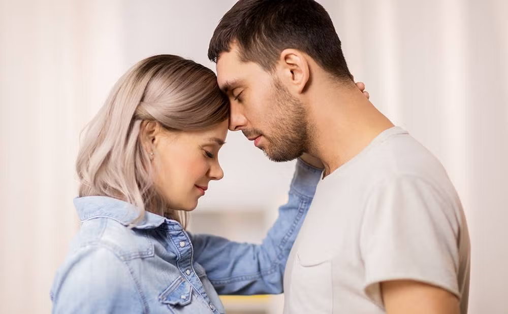 Cómo dejar de amar a alguien que no es bueno para ti, según la psicología