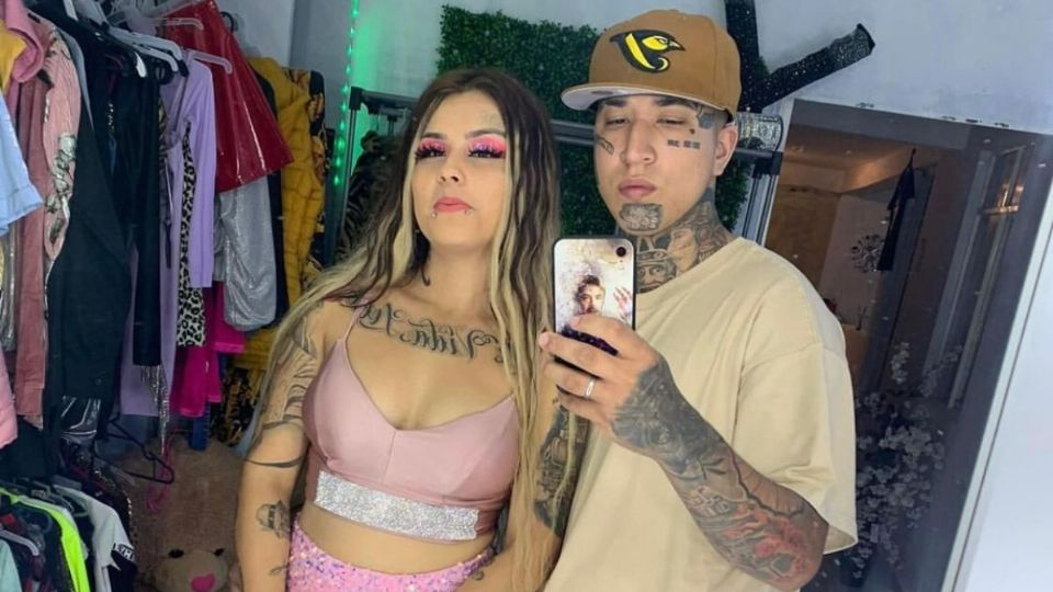 Tunden al influencer “Geros” tras revelar que golpeaba a “Mona”: “le daba sus zapes”