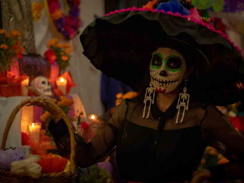 ¿Día de Muertos o Halloween? Éstas son las similitudes entre ambas festividades