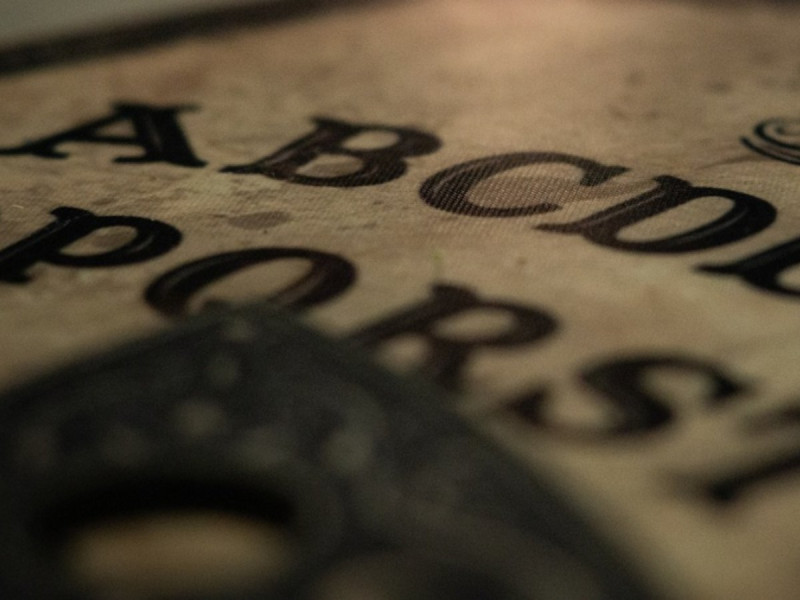 ¿Miedo? La ouija: cómo se juega y todo lo que debes saber