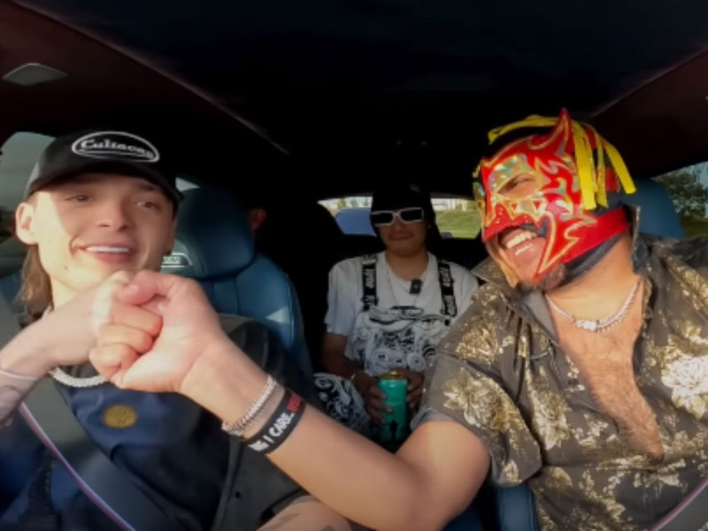 Peso Pluma habla de su voz, se compara con Valentín Elizalde y Chalino Sánchez