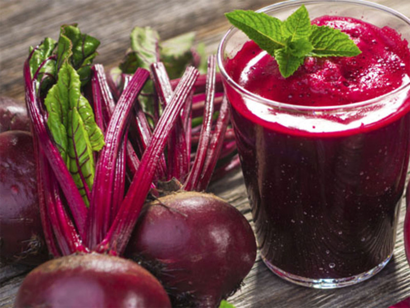 ¿Tomar jugo de betabel ayuda a reducir la presión arterial?