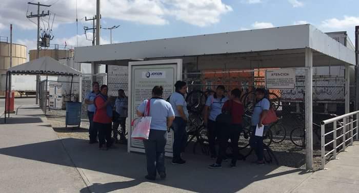 Manda Joyson a casa a cientos de obreros