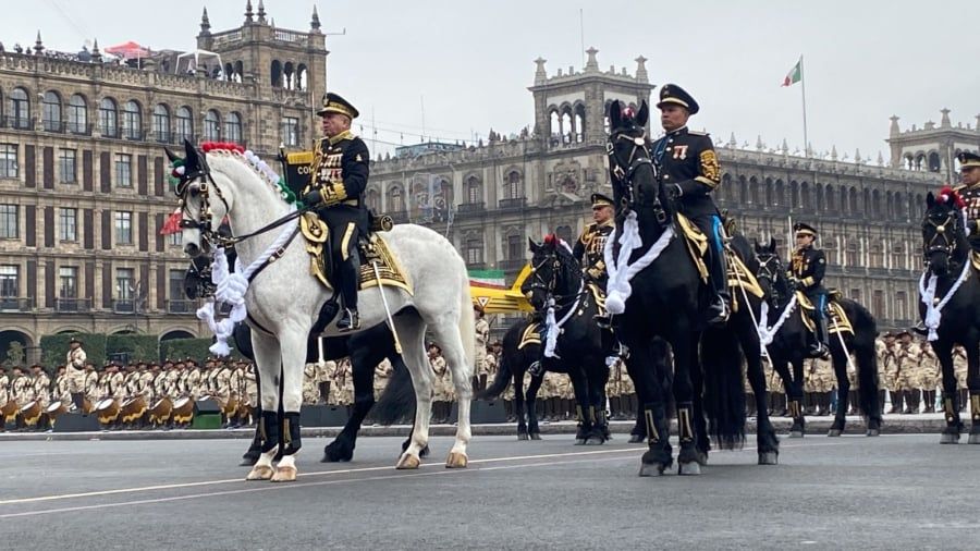 «Otis» pega al desfile del 113 aniversario de la Revolución Mexicana
