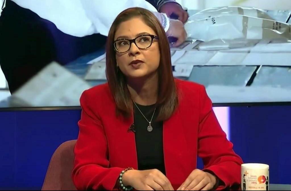 Dimite directora de INE; niega alteración de frases de AMLO