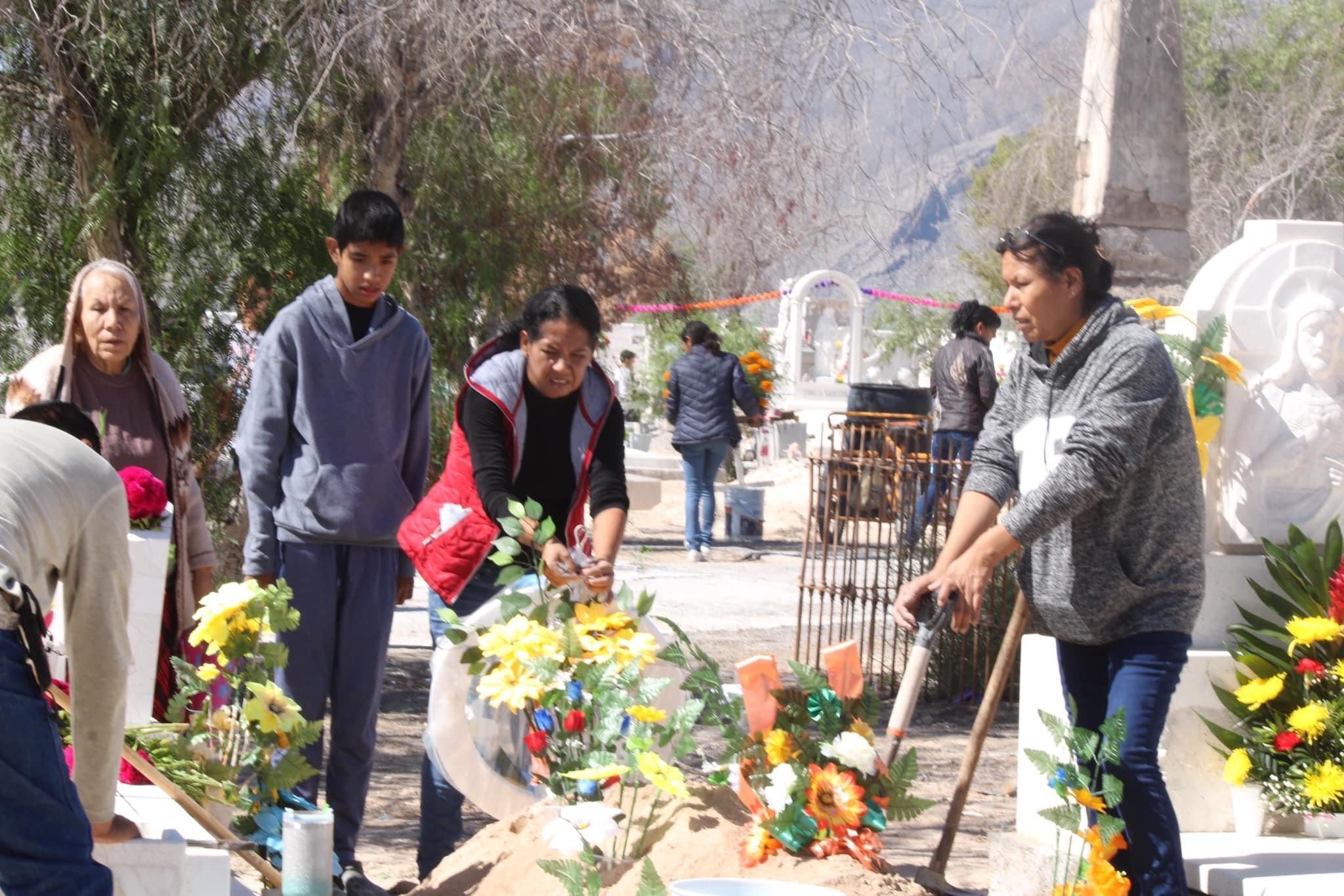 RECUERDAN EN 4-CA FIELES DIFUNTOS