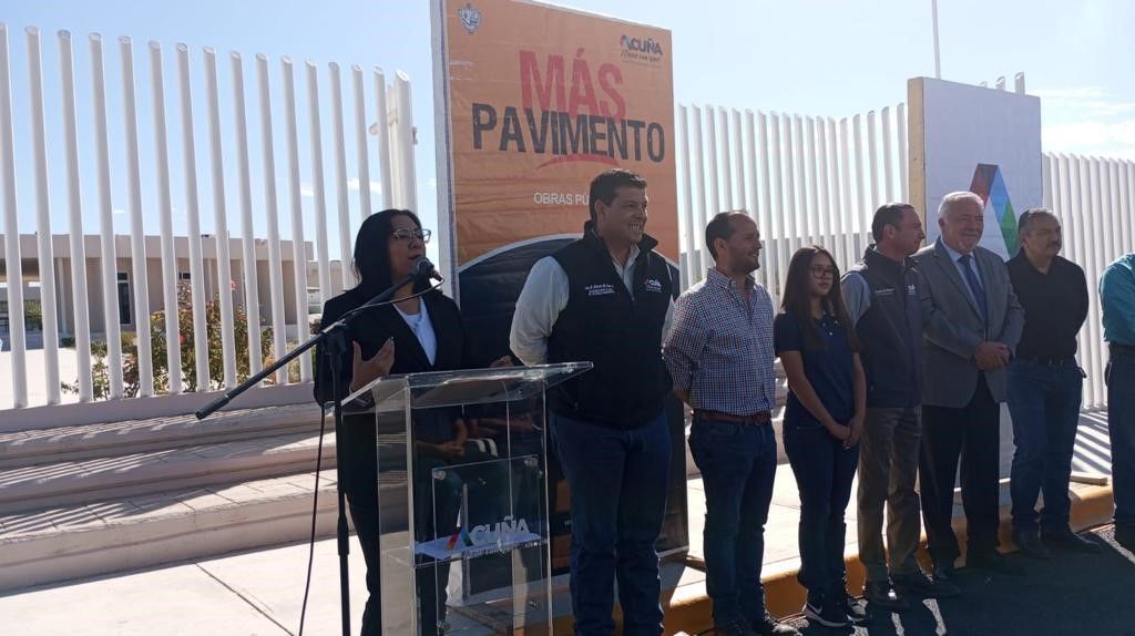 Entregan Obra de Pavimentación a Escuela de Bachilleres de la UAdeC