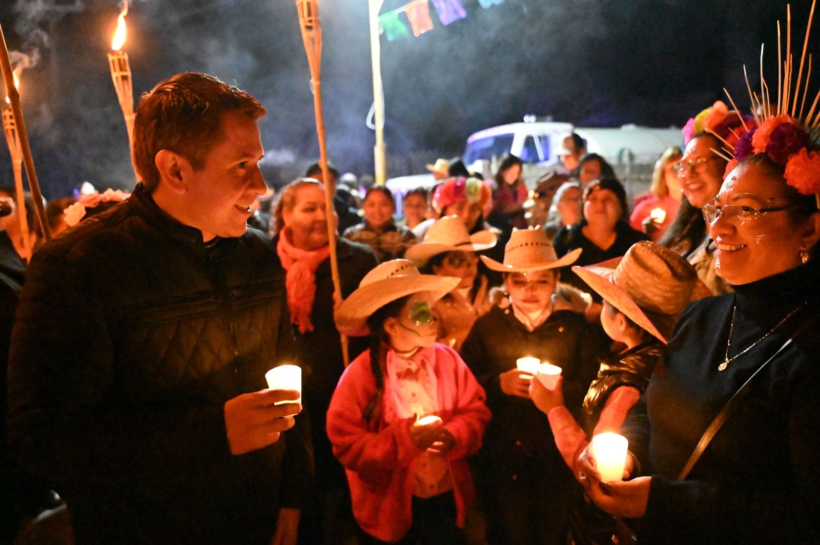 CELEBRAN EN SAN BUENA A MUERTOS CON ALUMBRADA