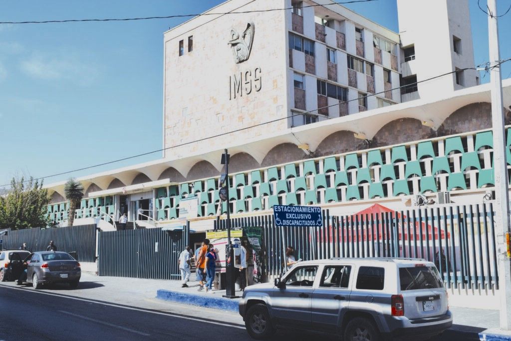 Ordena Juez a IMSS restituya firma a AH