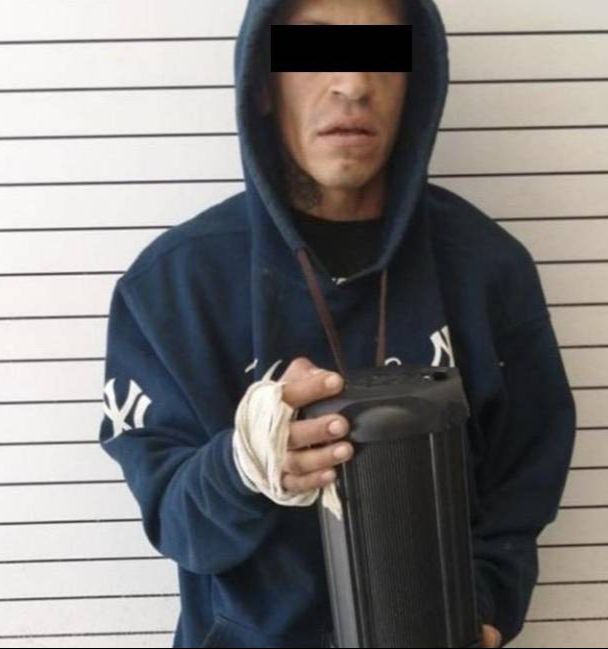 Detienen a violento asaltante de tienda