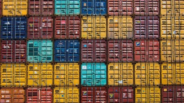 Confianza comercial global registra su primera alza en 15 meses