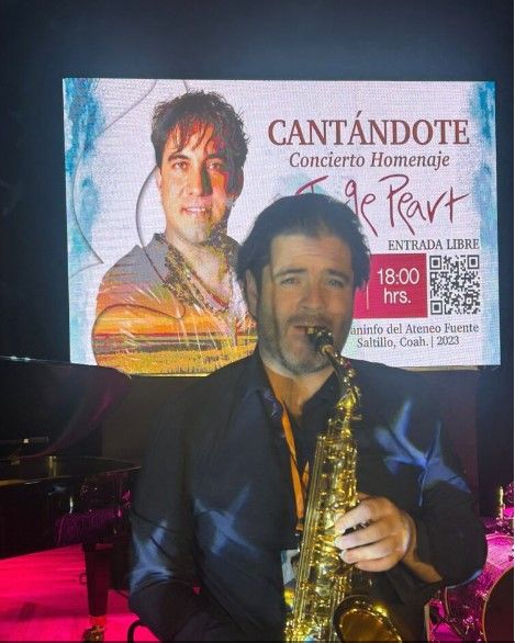 Rinden homenaje a cantautor saltillense