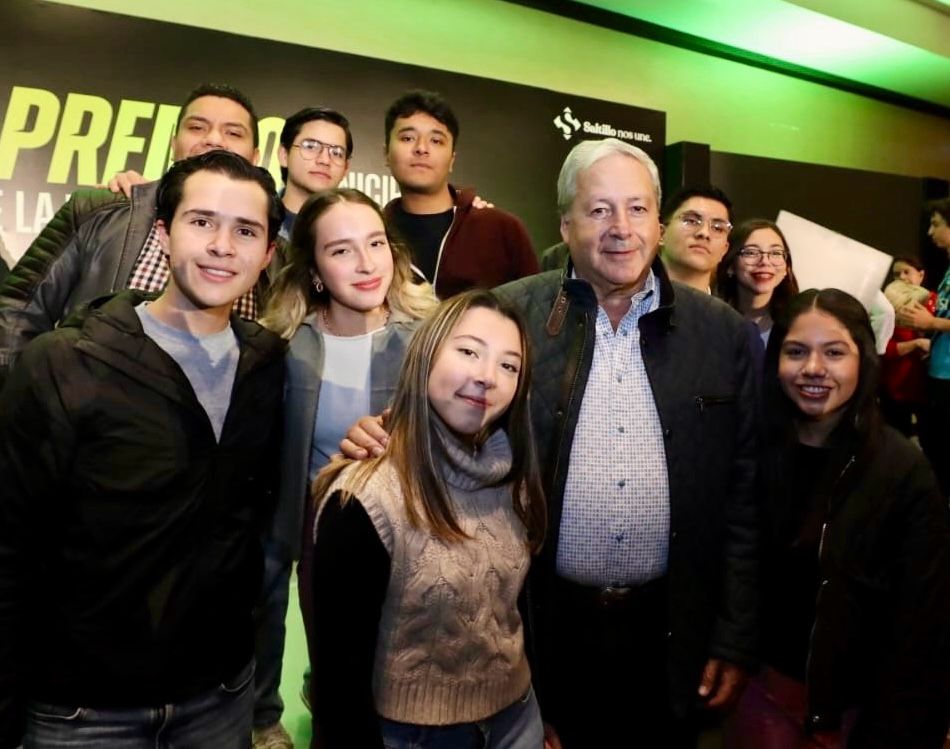 Otorgan Premio de la Juventud 2023